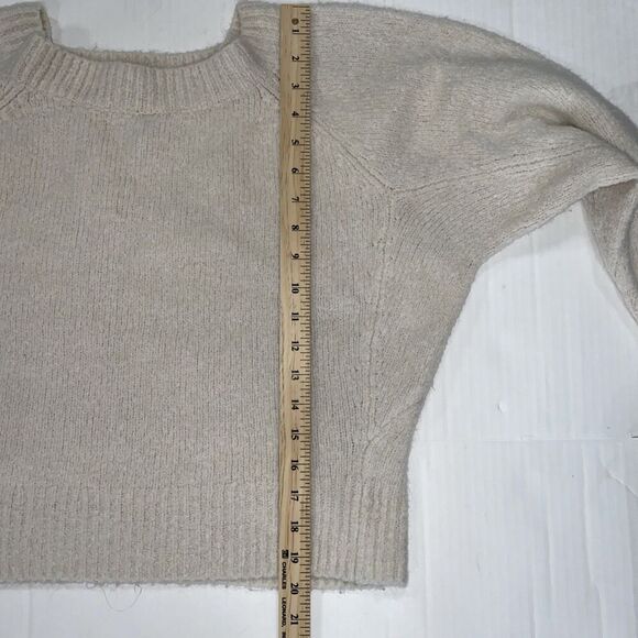 Victoria's Secret fuzzy boat neck boxy sweater size small - Picture 11 of 13